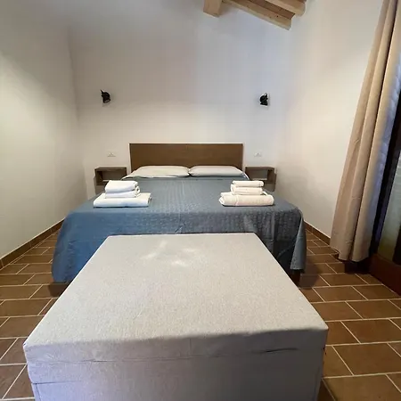 Santa Lorica - Farma Sassetta