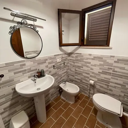Santa Lorica - *