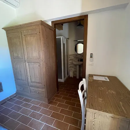 Santa Lorica -