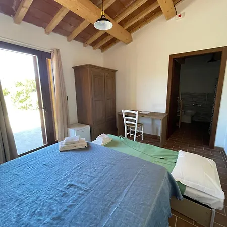Santa Lorica -