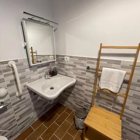 Santa Lorica -